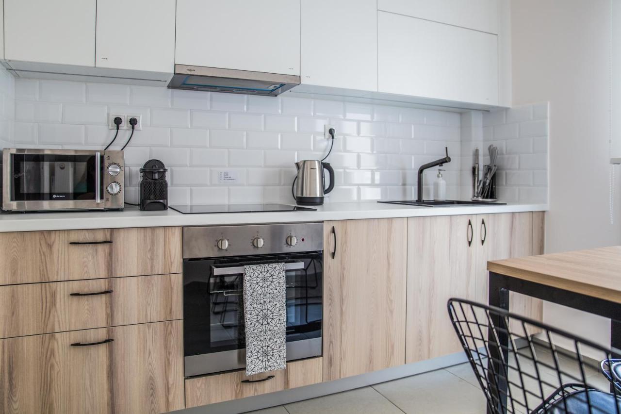 Light & Airy! In The City Athena Bagian luar foto